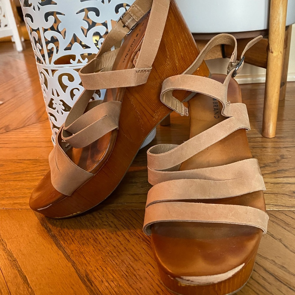 Lucky Brand leather wedge sandals
